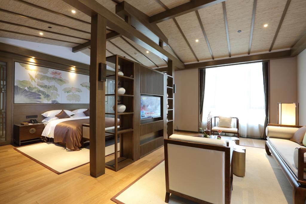 S&N Zhejiang Linhai International Hotel Room photo