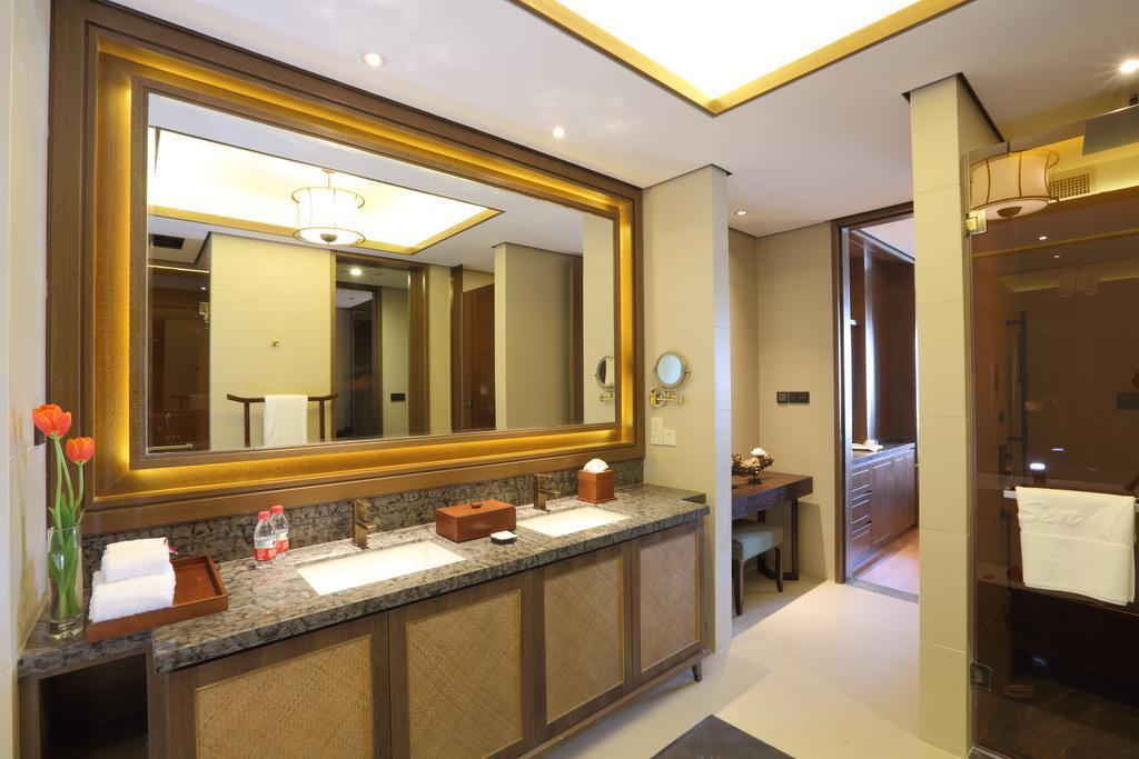 S&N Zhejiang Linhai International Hotel Room photo