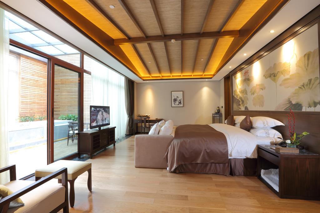 S&N Zhejiang Linhai International Hotel Room photo