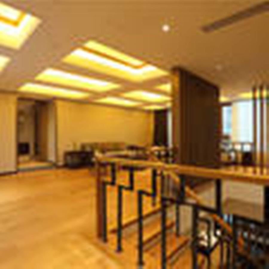S&N Zhejiang Linhai International Hotel Exterior photo
