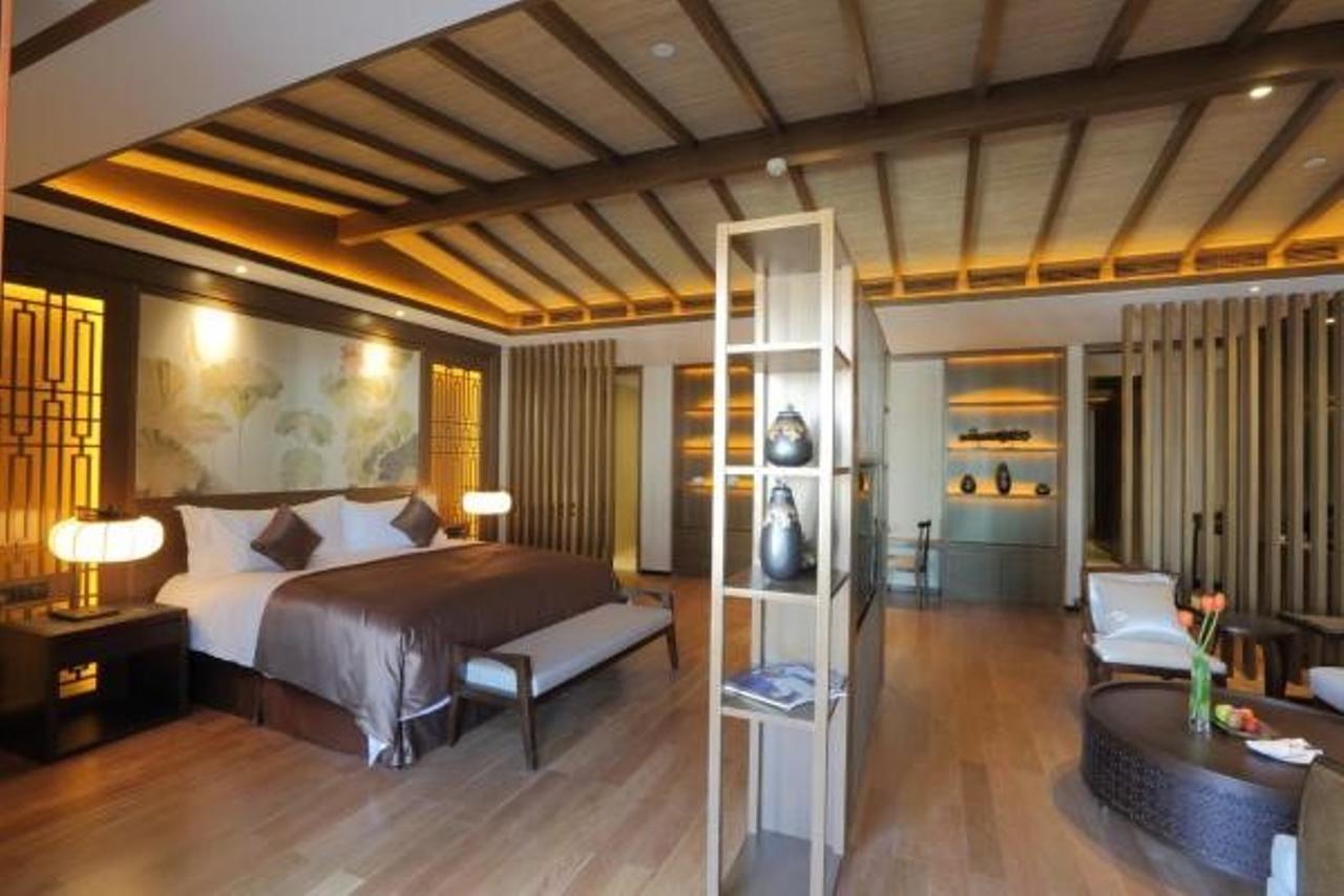 S&N Zhejiang Linhai International Hotel Exterior photo